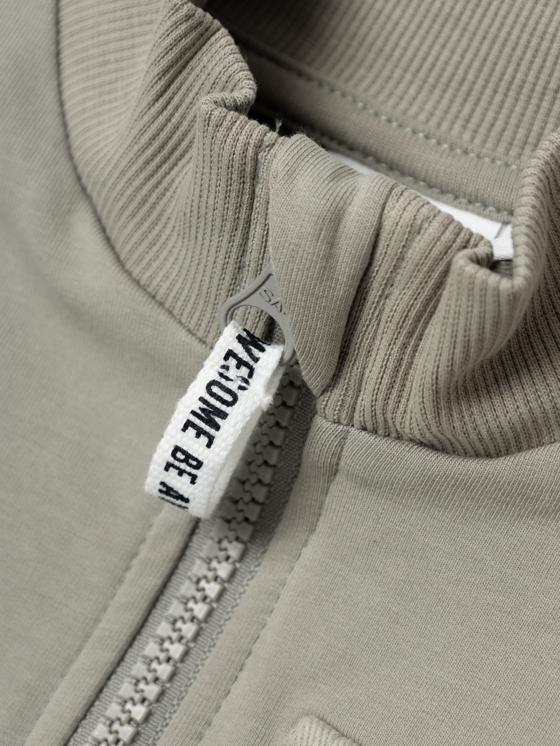 model_shot-detail