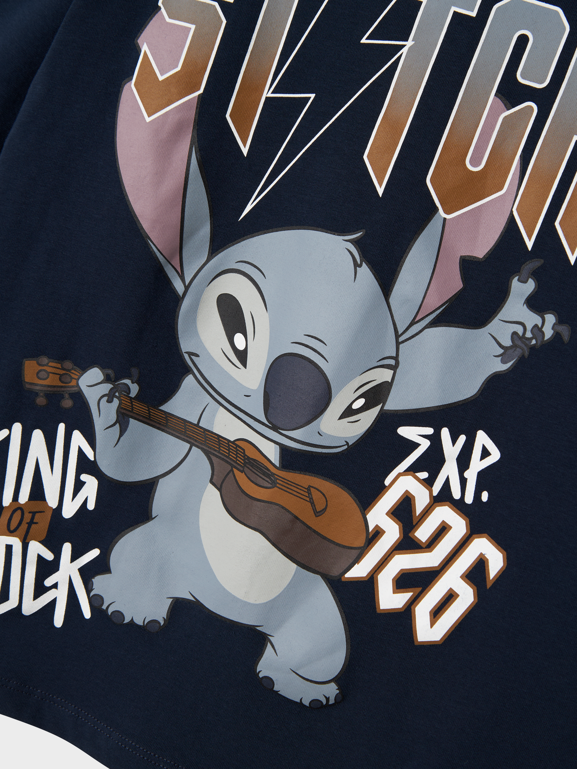 model_shot-front_full