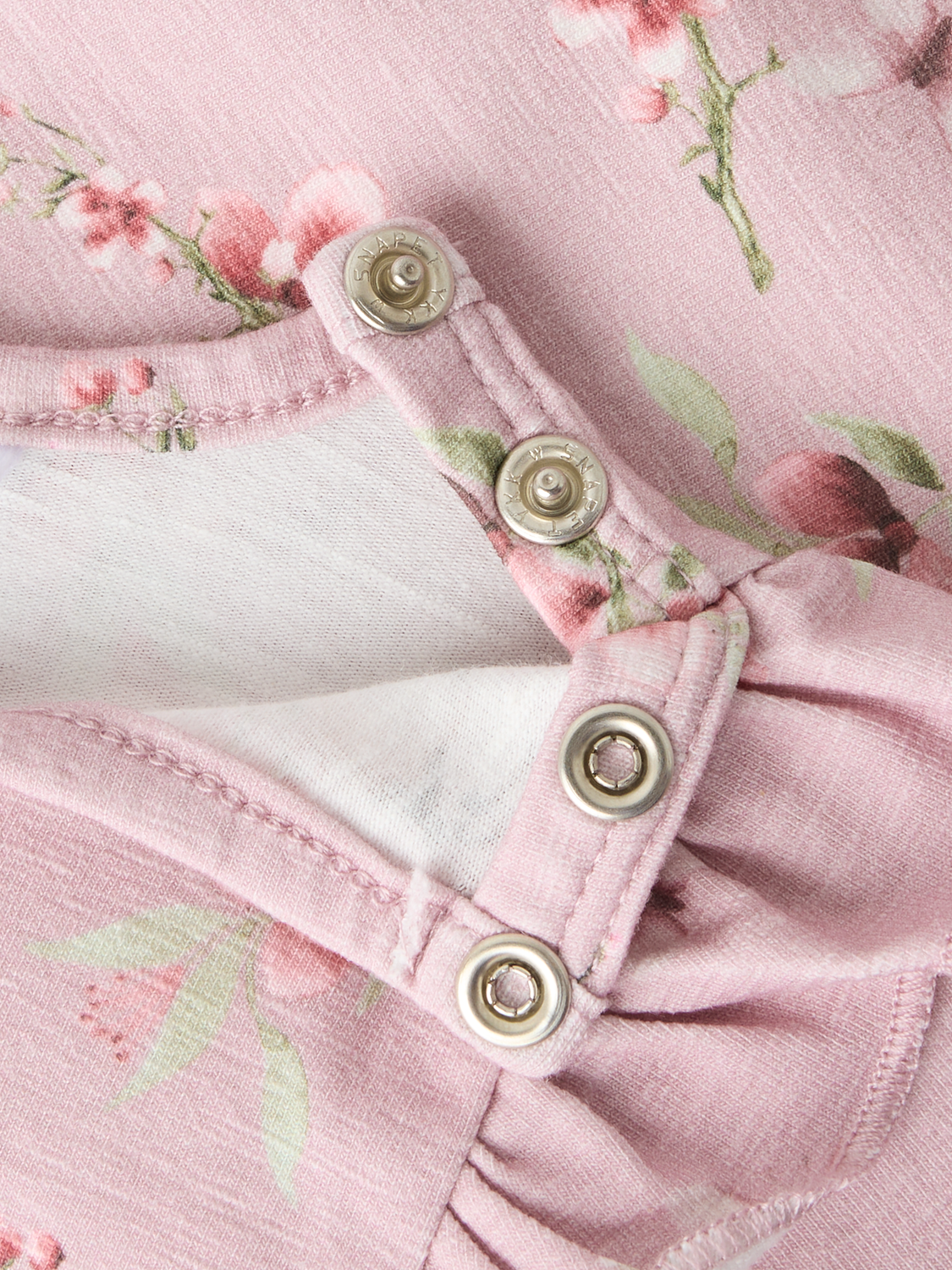 model_shot-front_full