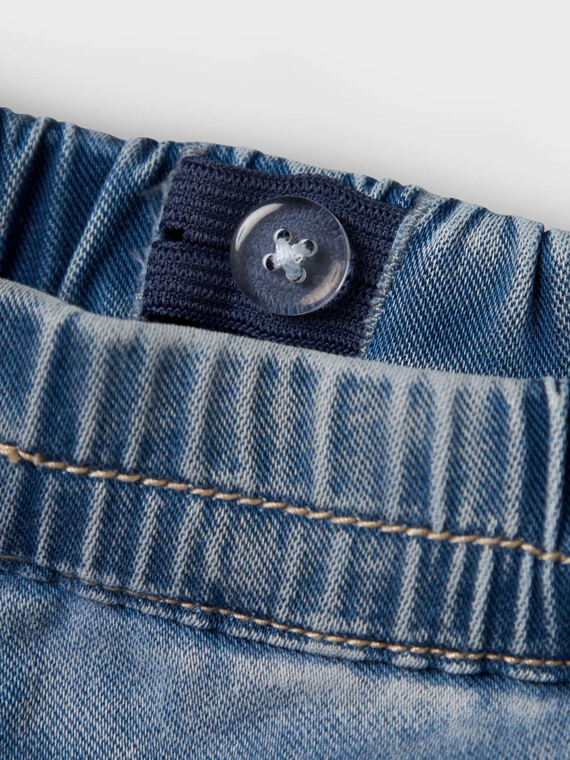 model_shot-front_full