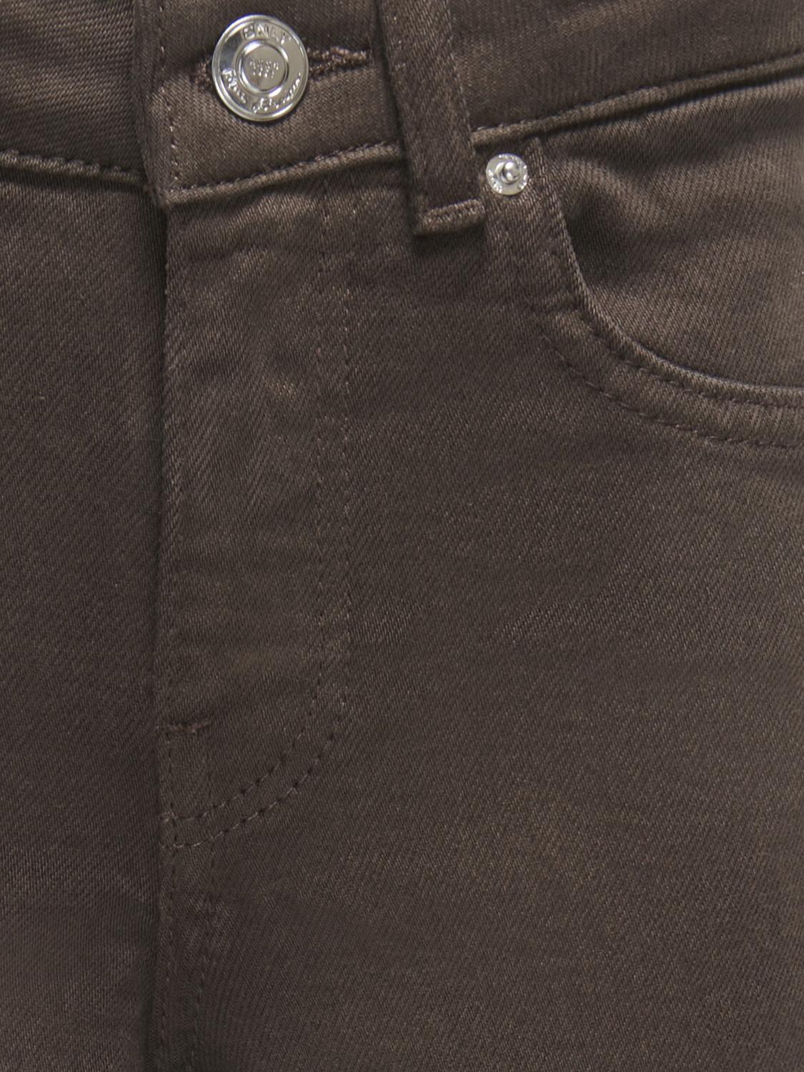 model_shot-detail