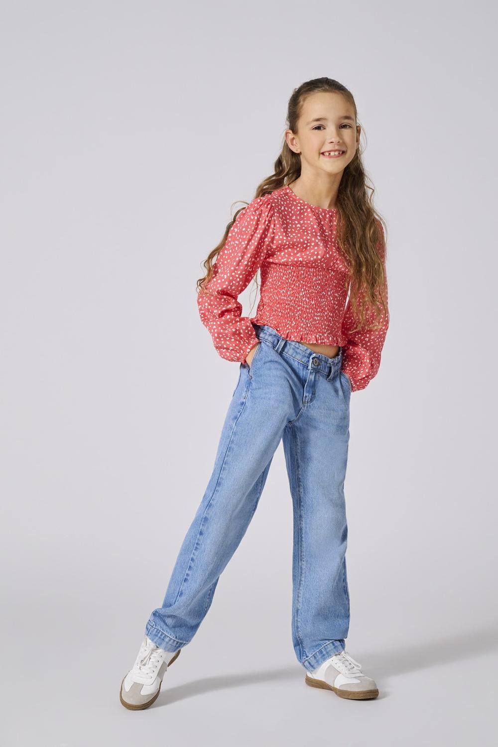 model_shot-front_full