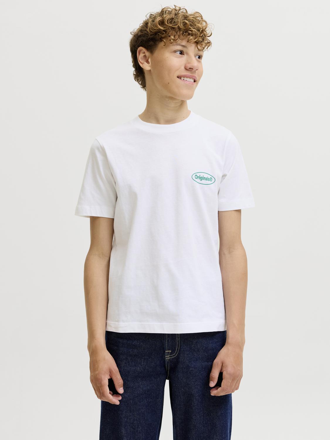 model_shot-front