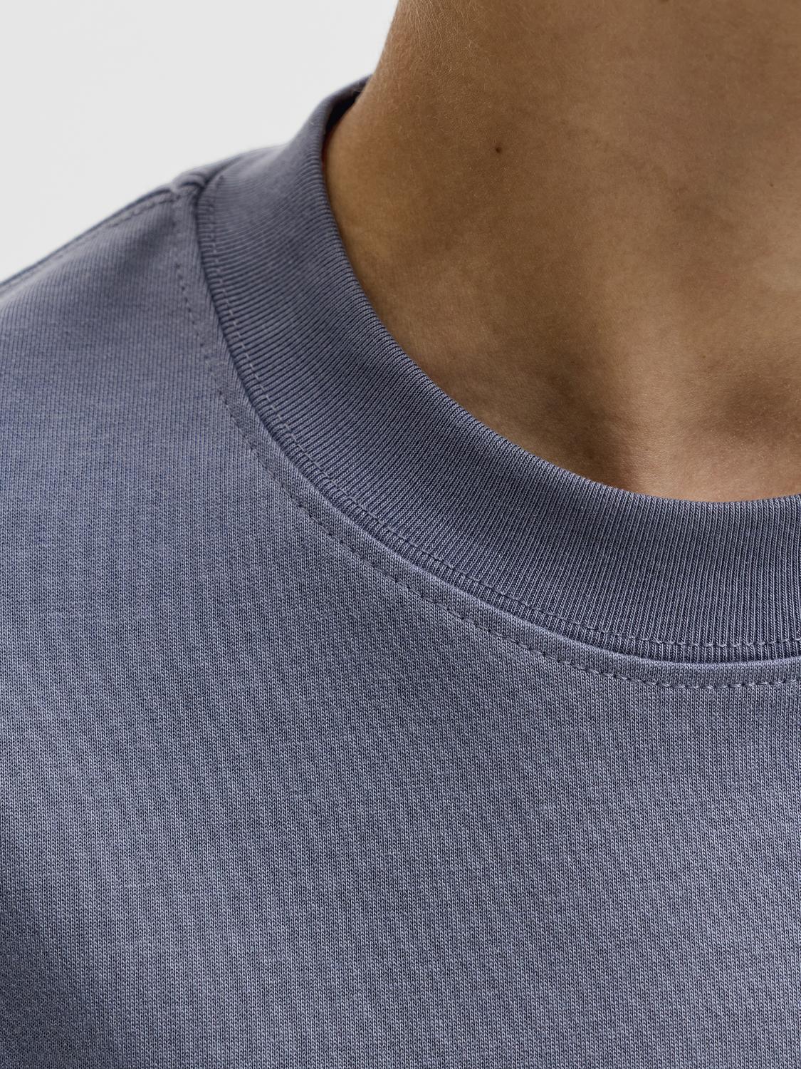 model_shot-detail