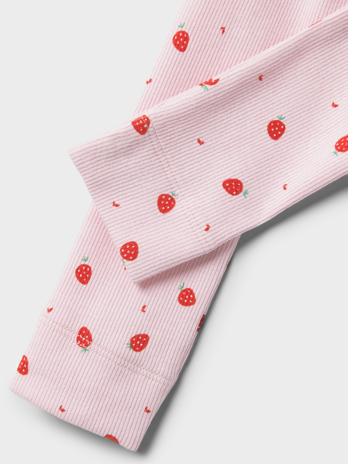 model_shot-front_full