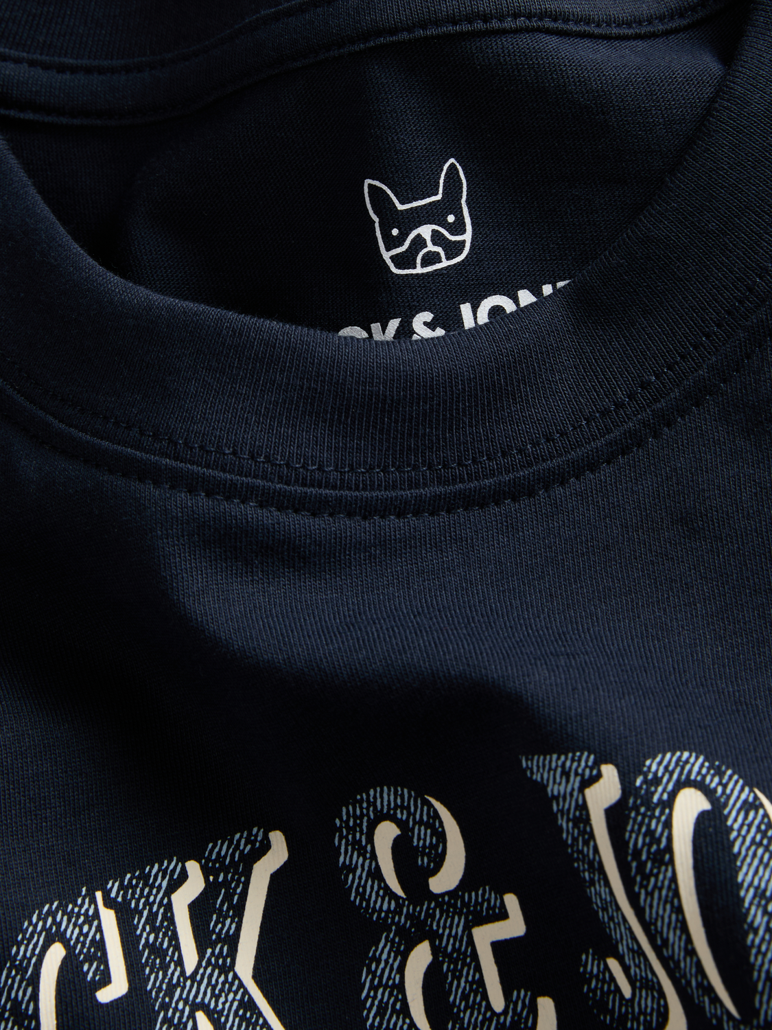model_shot-detail
