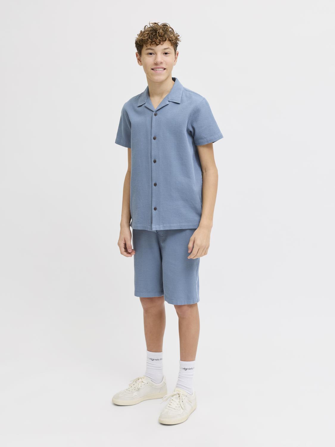 model_shot-front_full