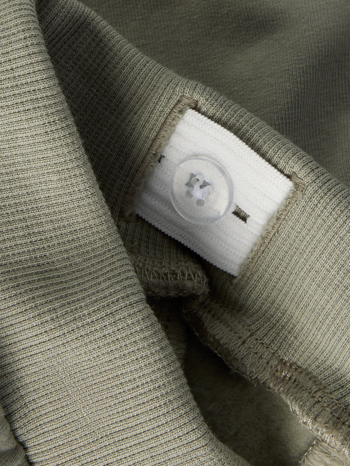 model_shot-front_full