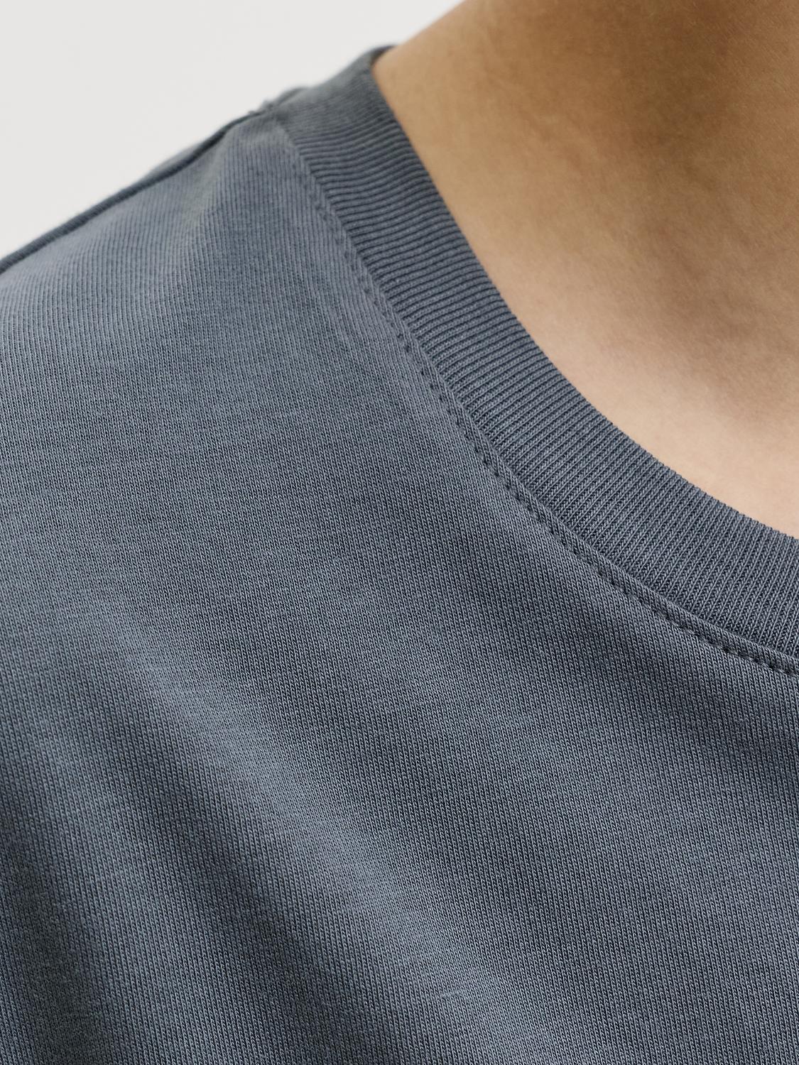 model_shot-detail
