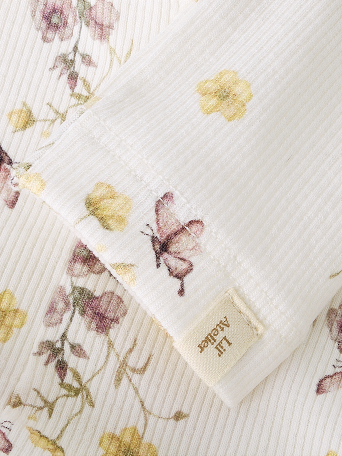 model_shot-front_full