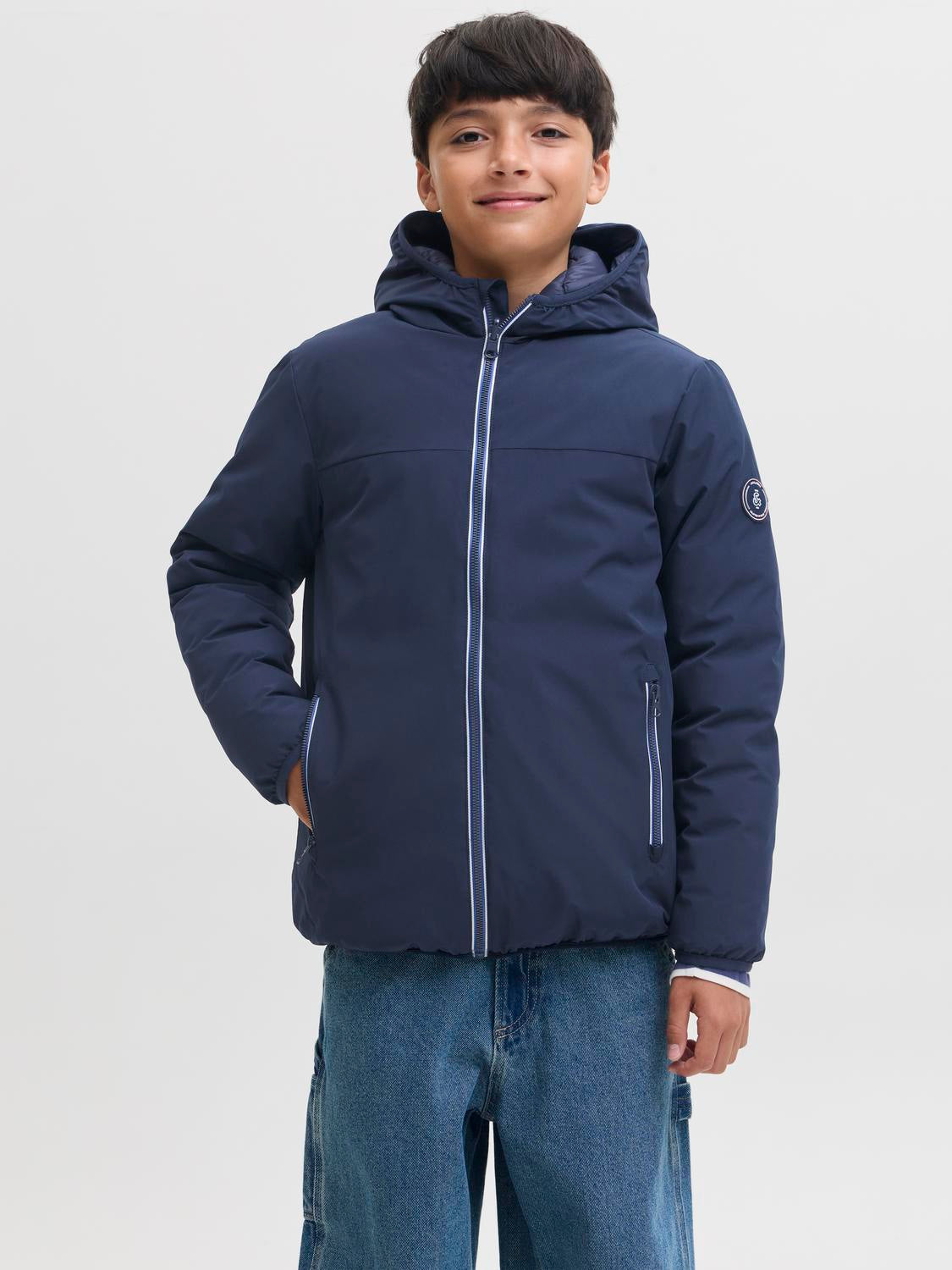 model_shot-front