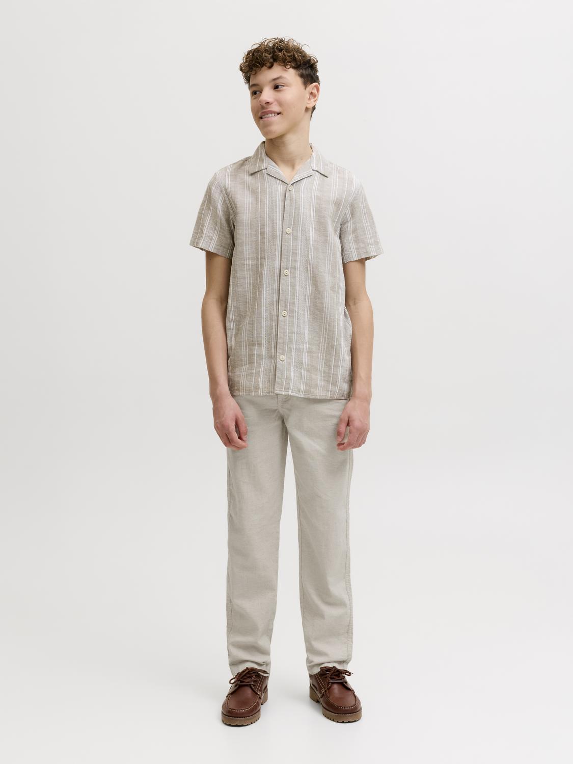 model_shot-front_full