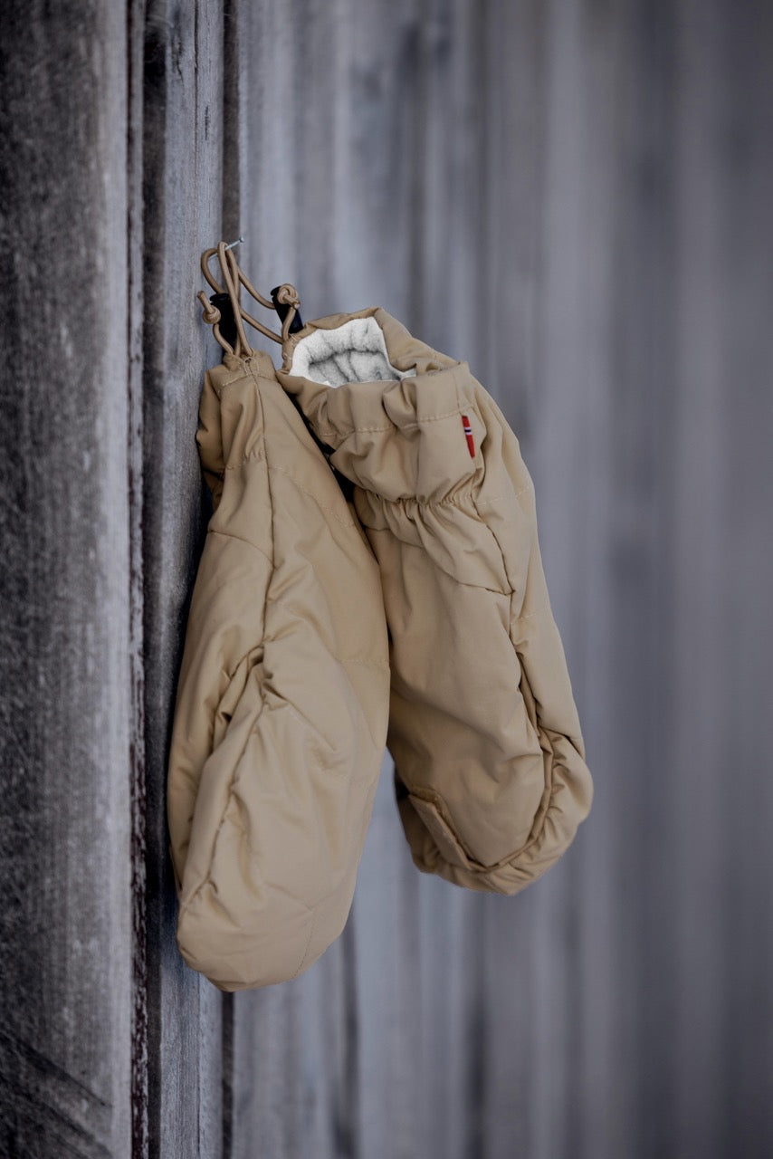 Voksi Stroller Mittens - Dark Sand