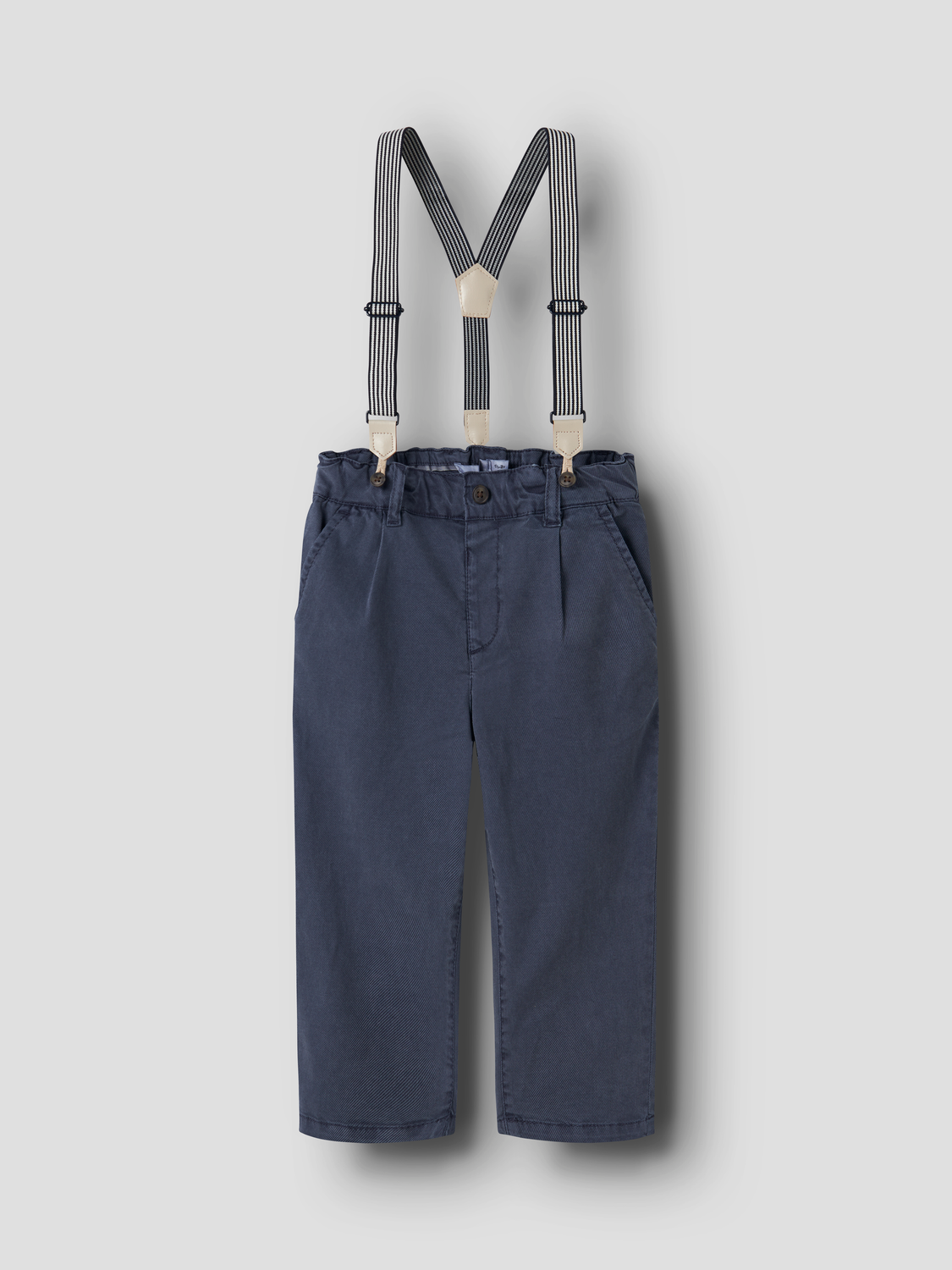 model_shot-front