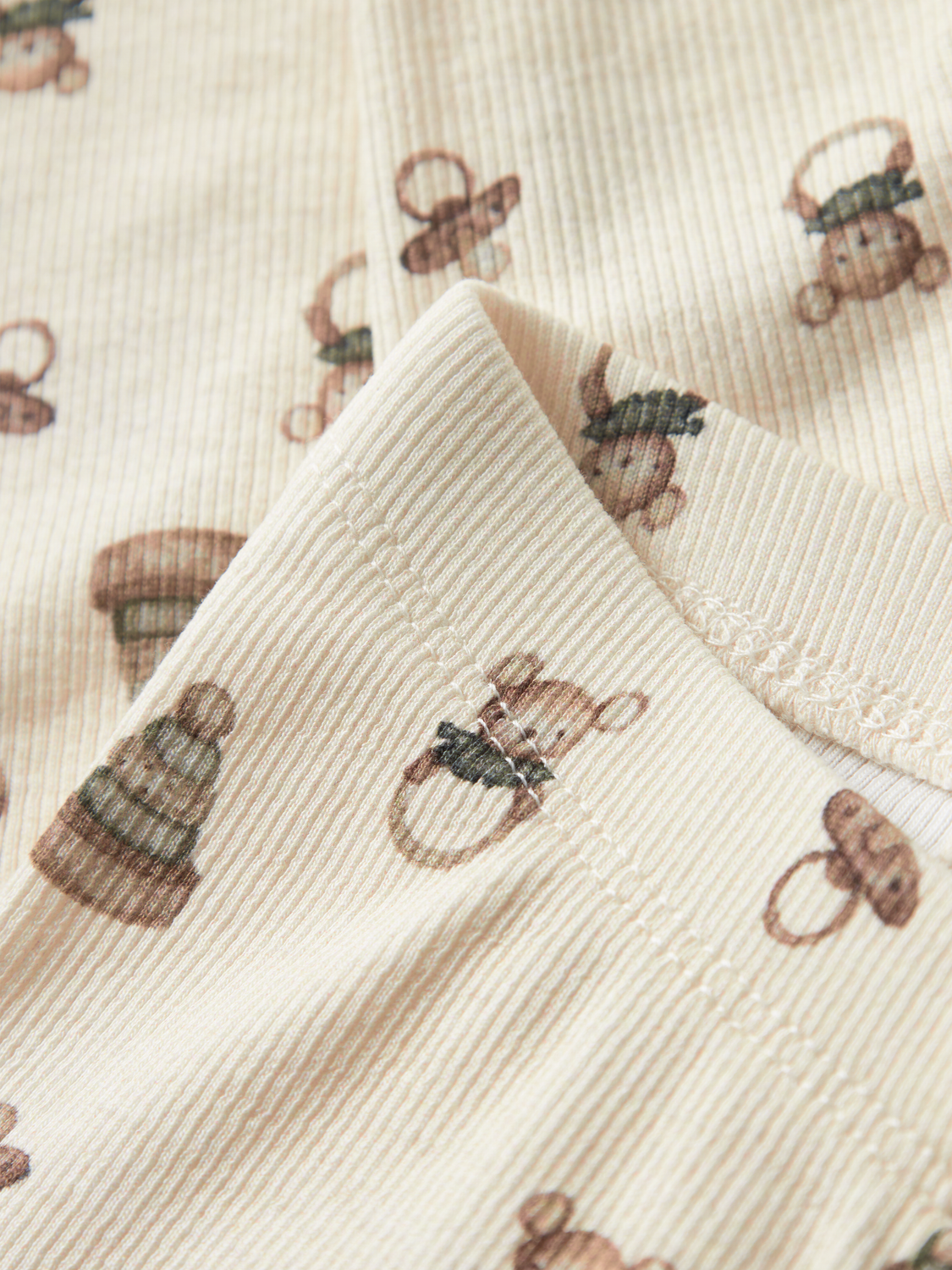 model_shot-front_full