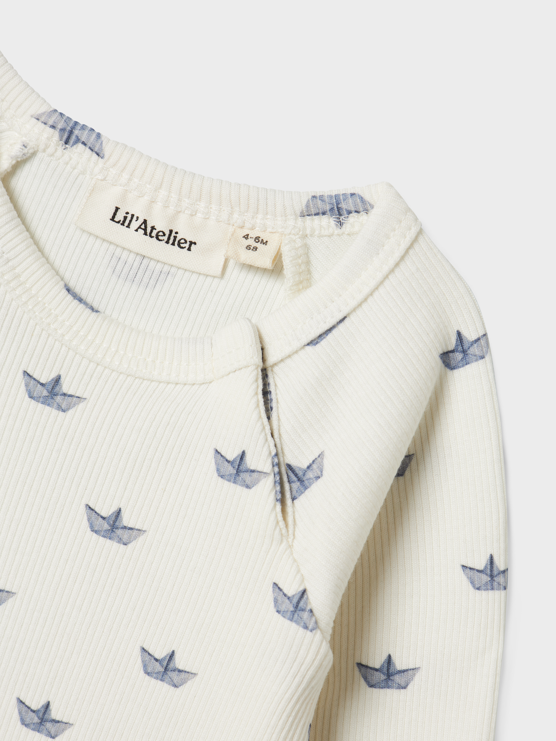 model_shot-front_full