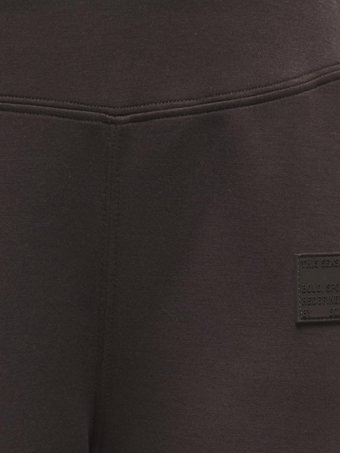 model_shot-detail