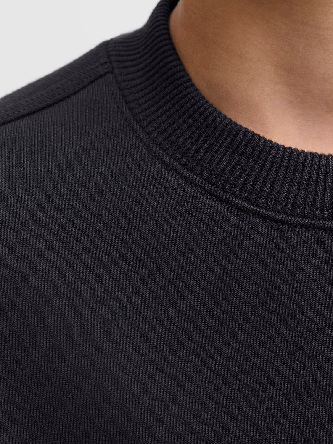 model_shot-detail