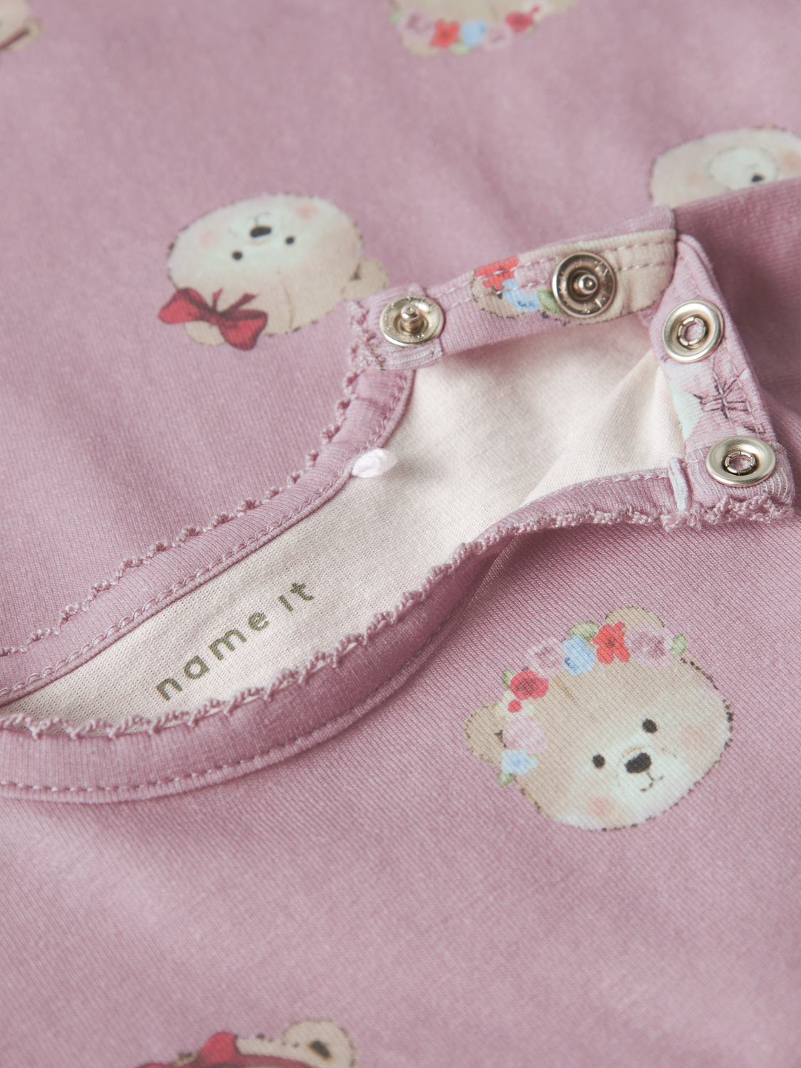 model_shot-front_full