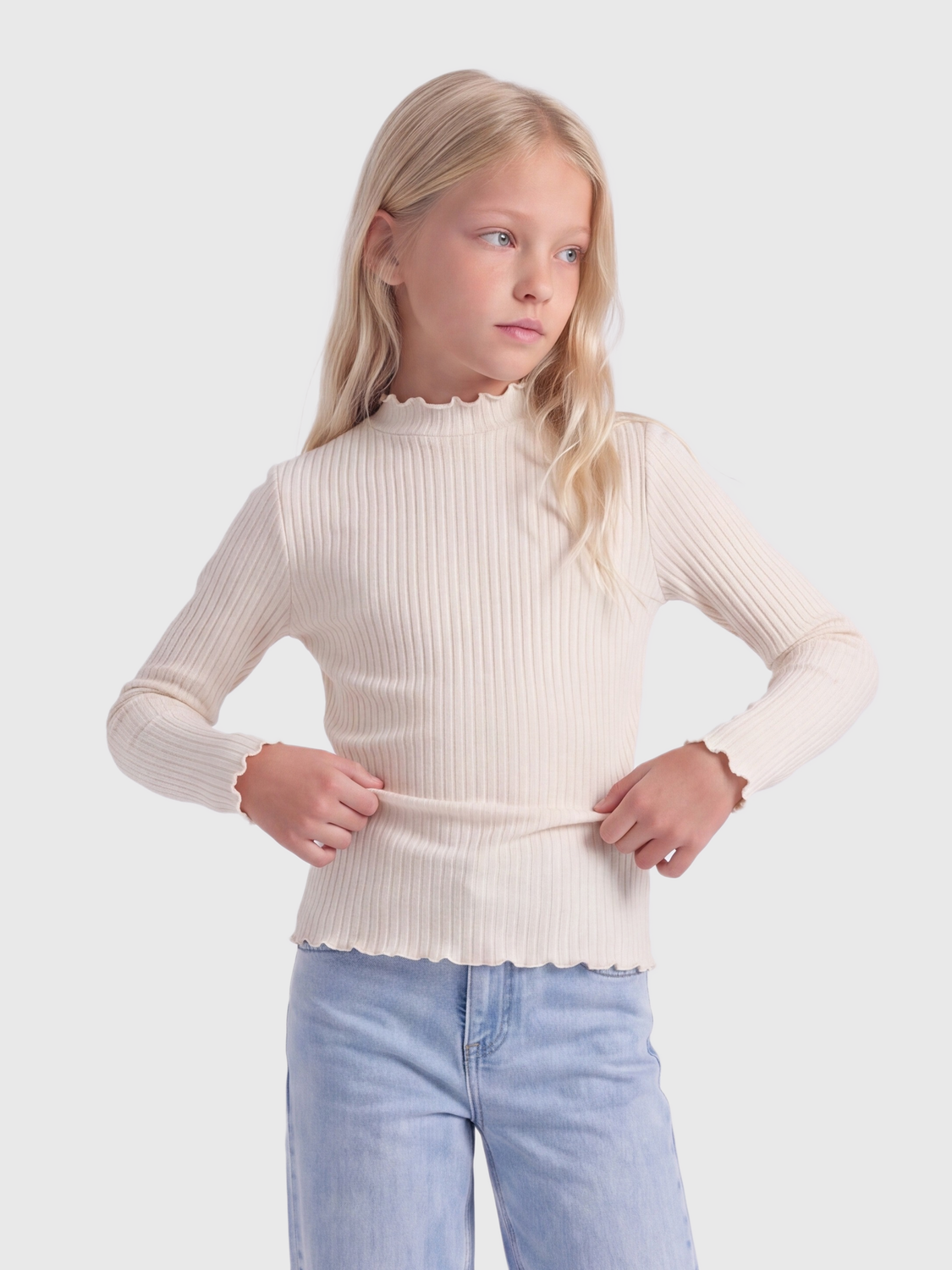 model_shot-front