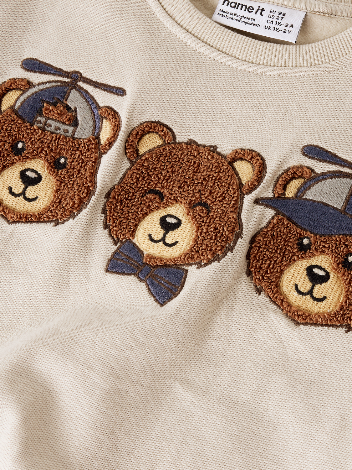 model_shot-front_full