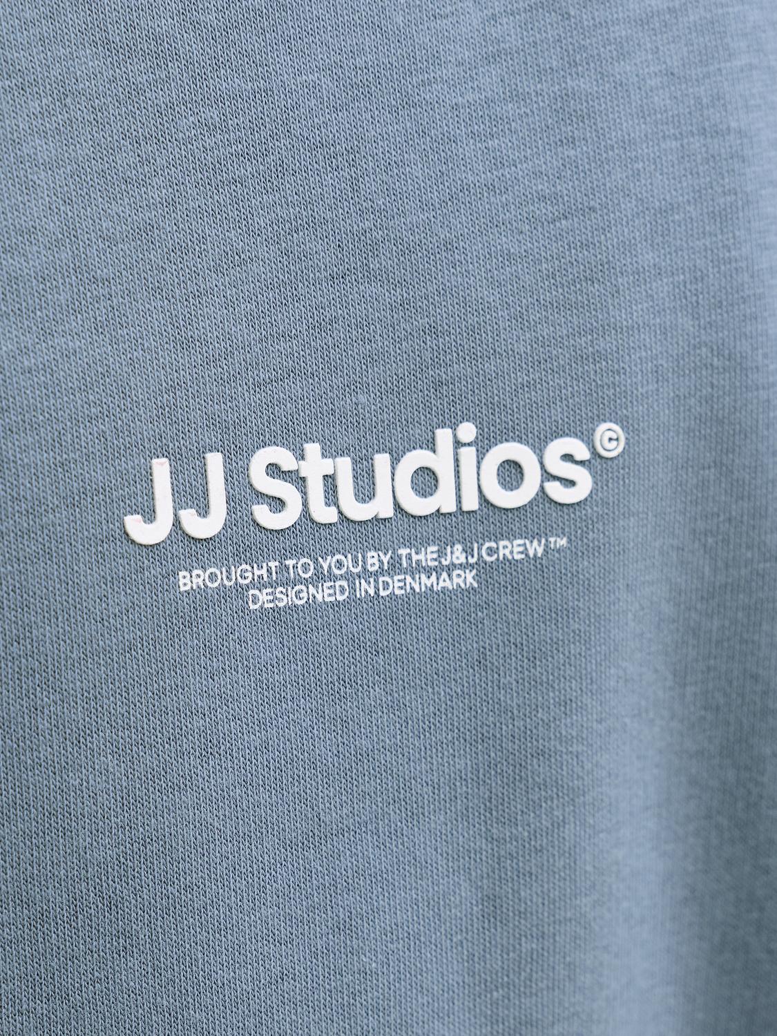 model_shot-detail