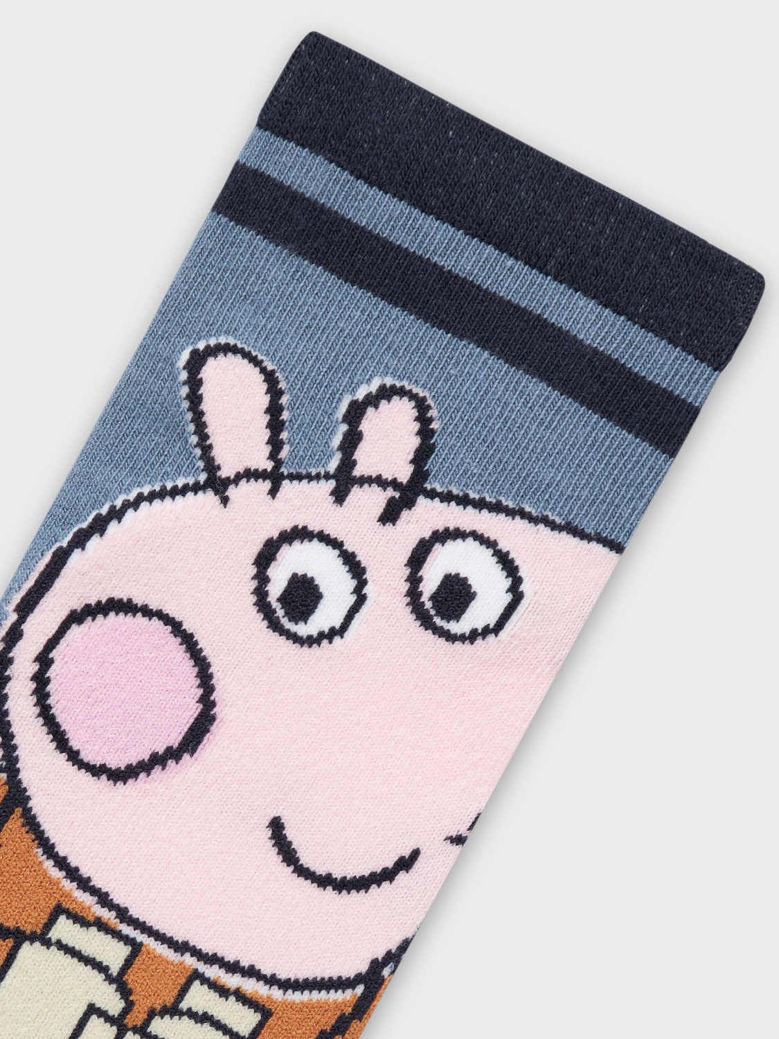 model_shot-front_full