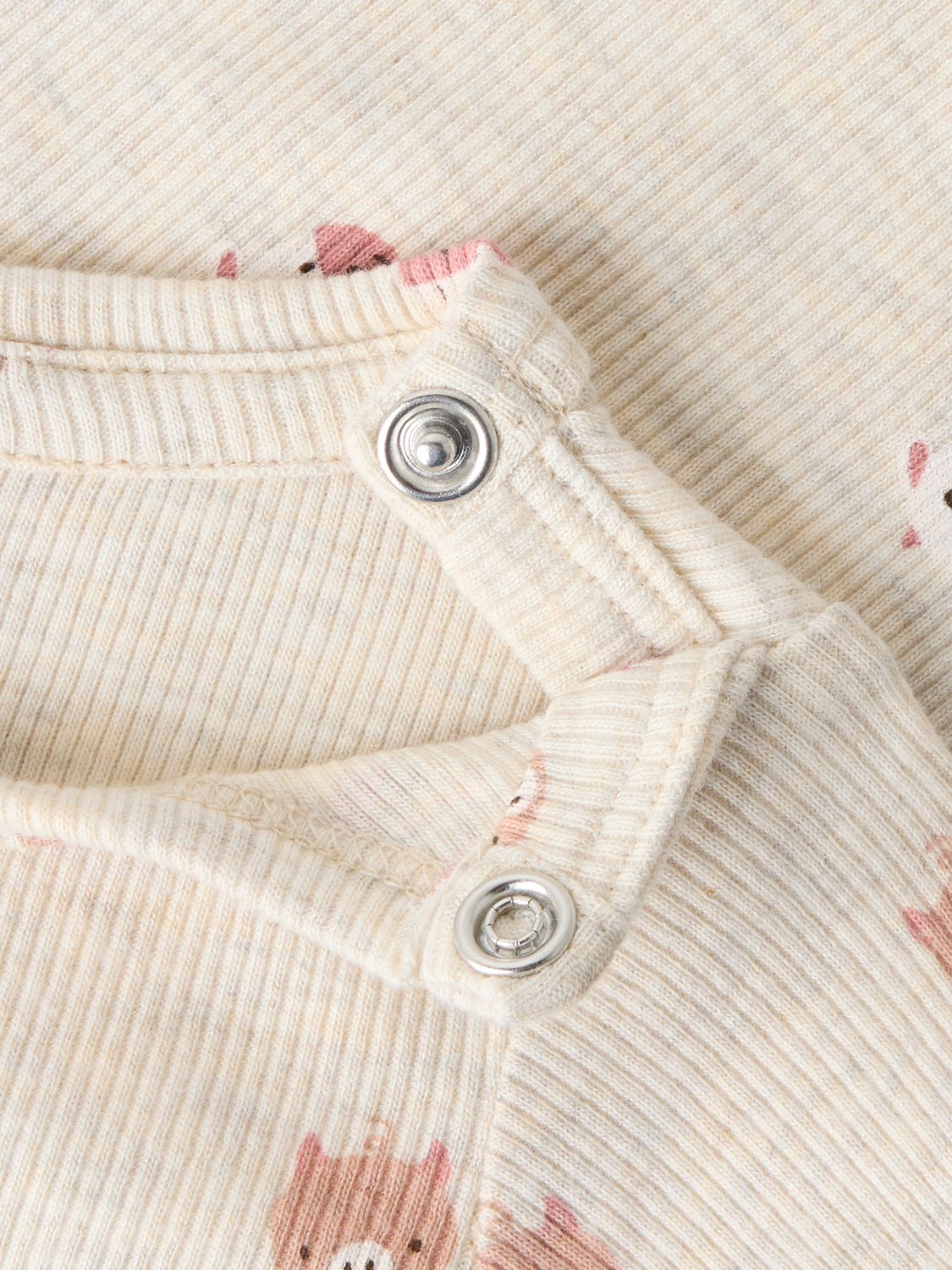 model_shot-front_full