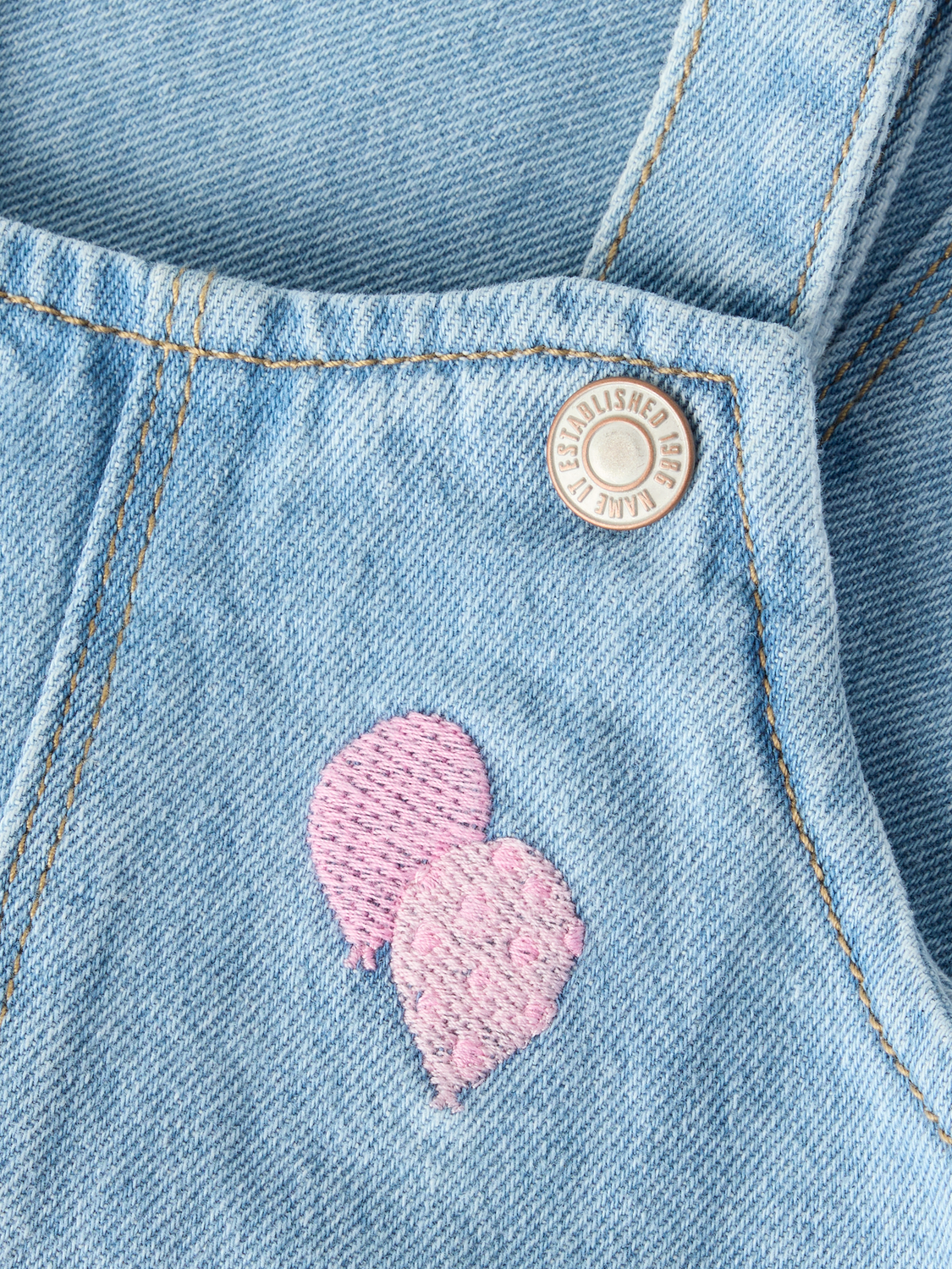 model_shot-front_full