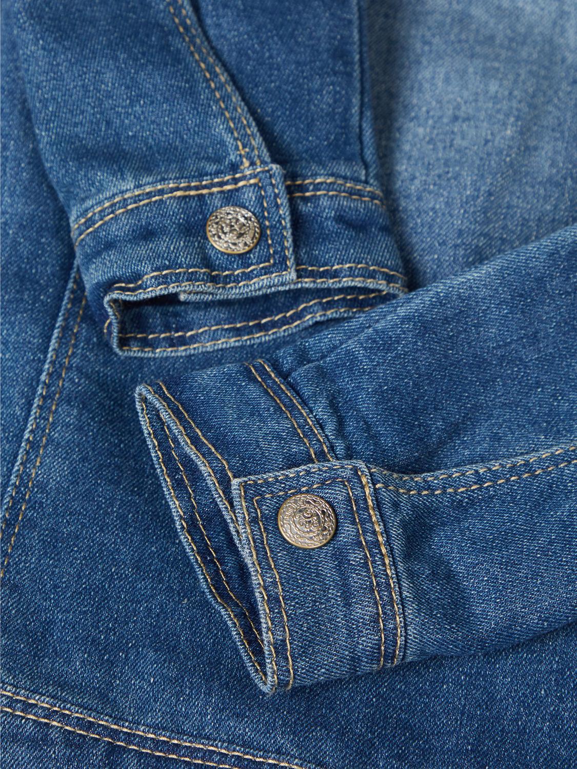 model_shot-front_full