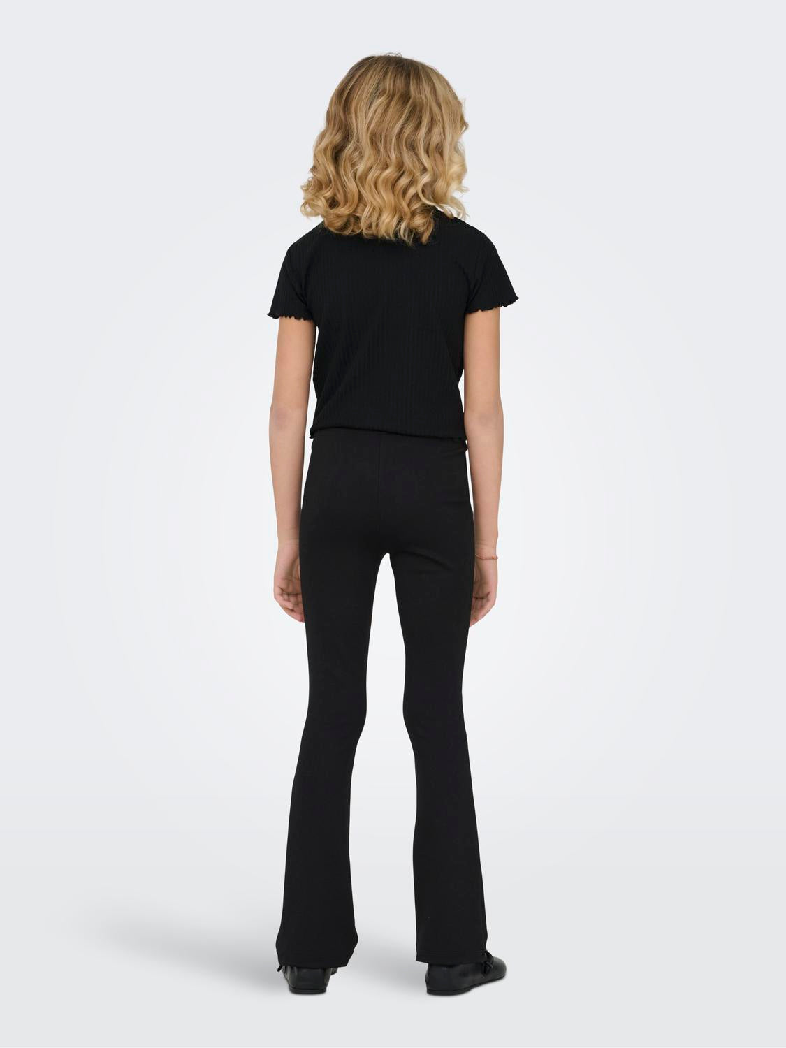 model_shot-back