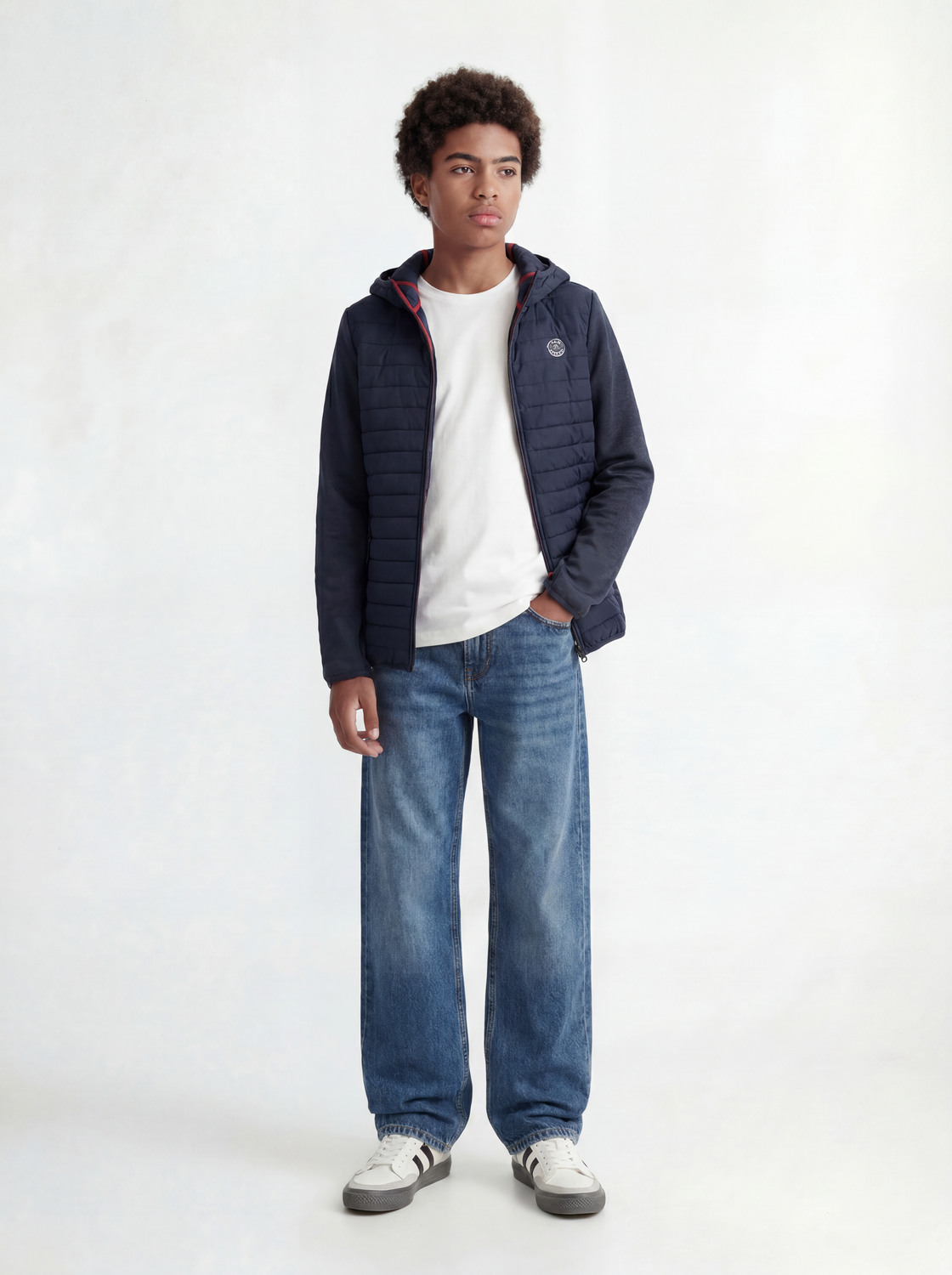 model_shot-front_full