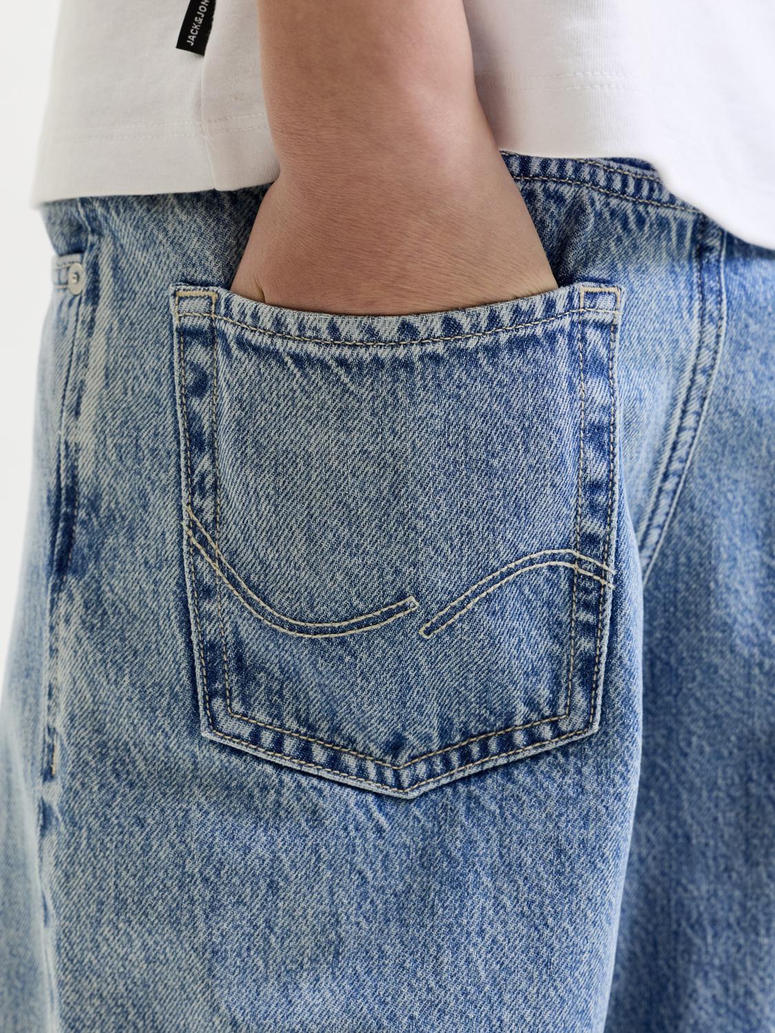 model_shot-detail