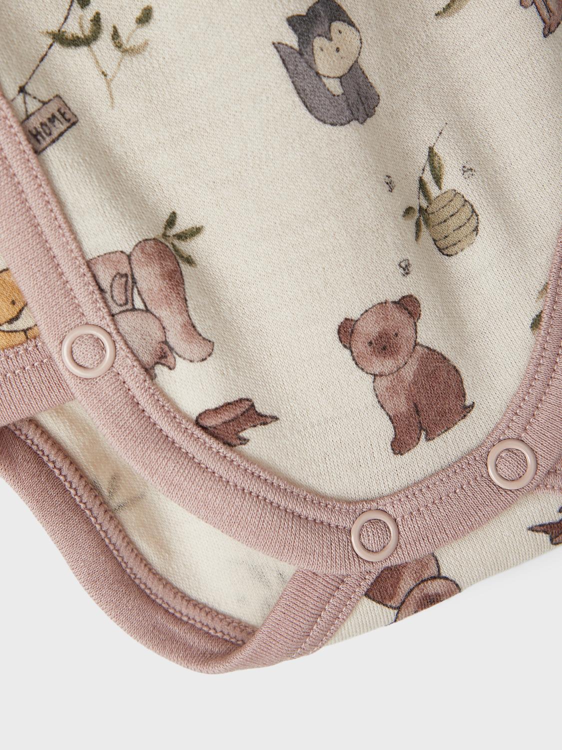 model_shot-front_full